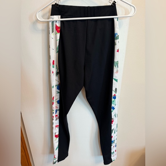 Adidas split hem pants  XS - Picture 4 of 4